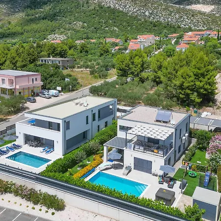 Cozy In With Sauna Orebić